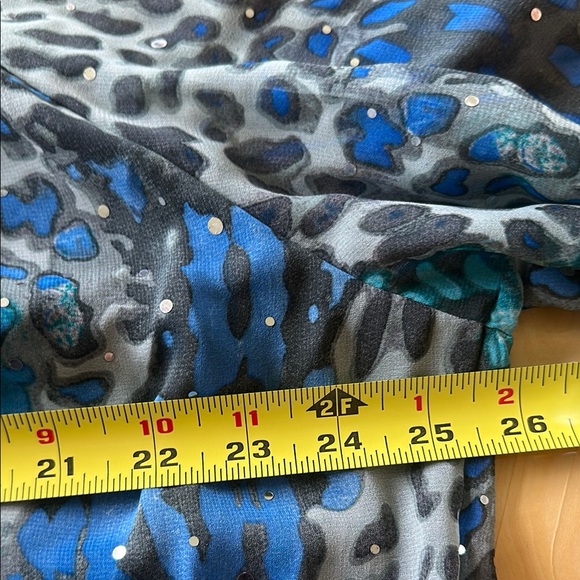 EUC- CATHY DANIELS 1X BLUE & GREY SPARKLE LEOPARD BLOUSE- GORGEOUS. - Picture 8 of 9